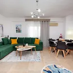 Semesterbostad Luna's House